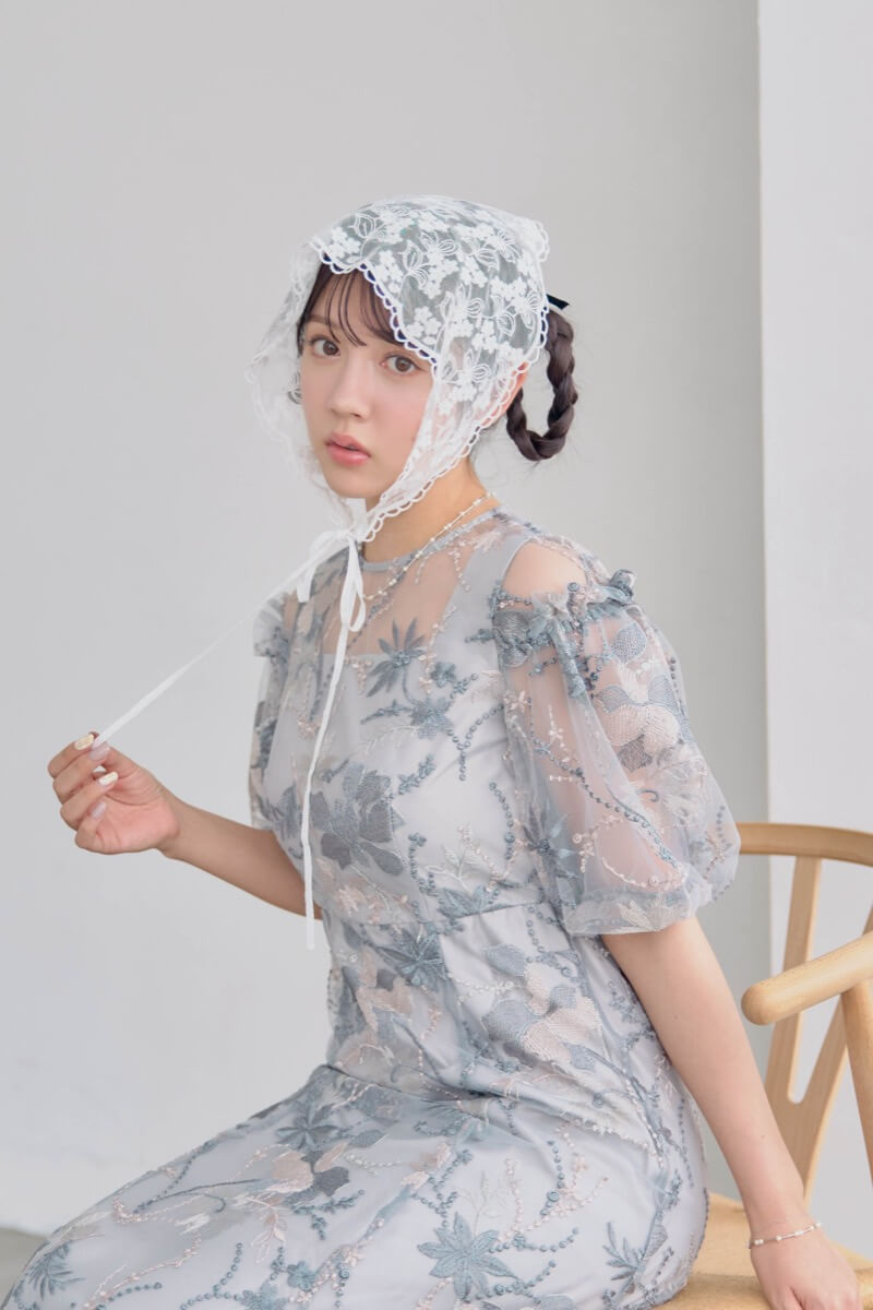 ブルーグレーのパフスリーブエンブロイダリードレスの商品画像12