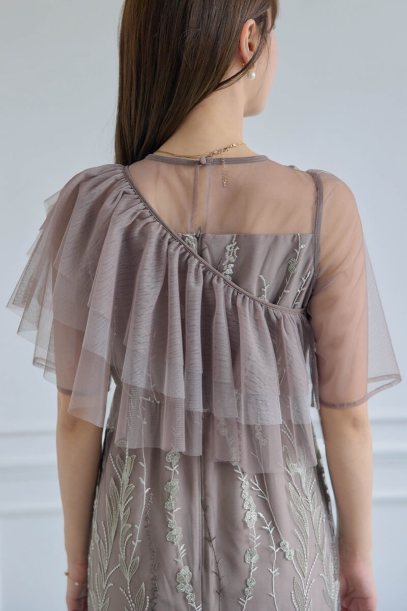 ブラウンのマルチケープ付きIラインドレスの商品画像6