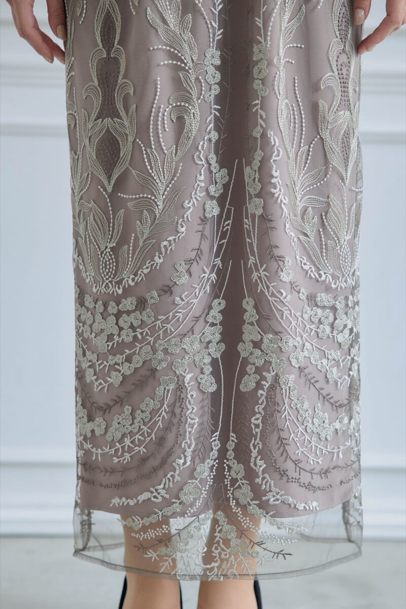 ブラウンのマルチケープ付きIラインドレスの商品画像7