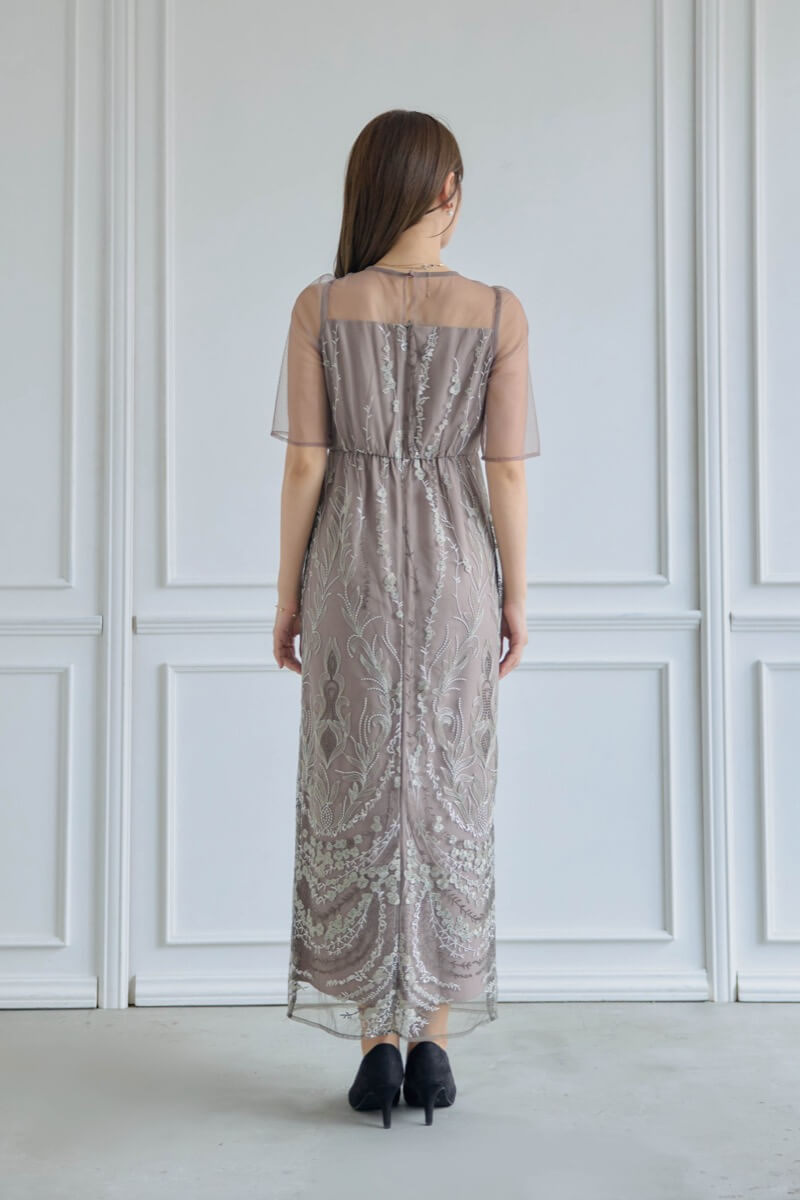 ブラウンのマルチケープ付きIラインドレスの商品画像9