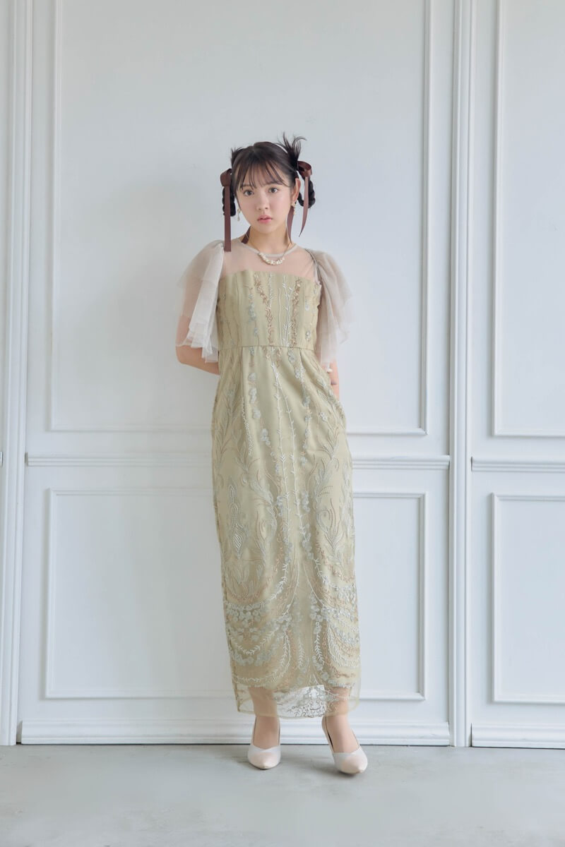 イエローのマルチケープ付きIラインドレスの商品画像9