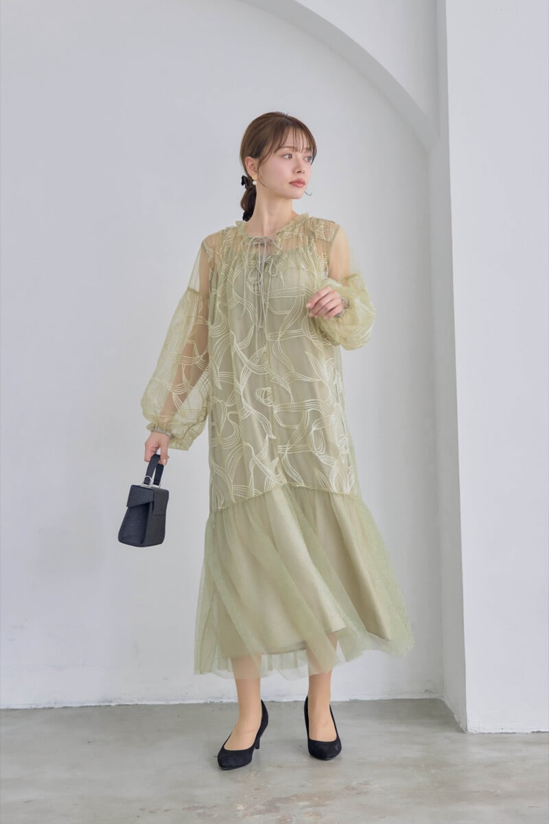 グリーンのリボンエンブロイダリーレイヤードドレスの商品画像8