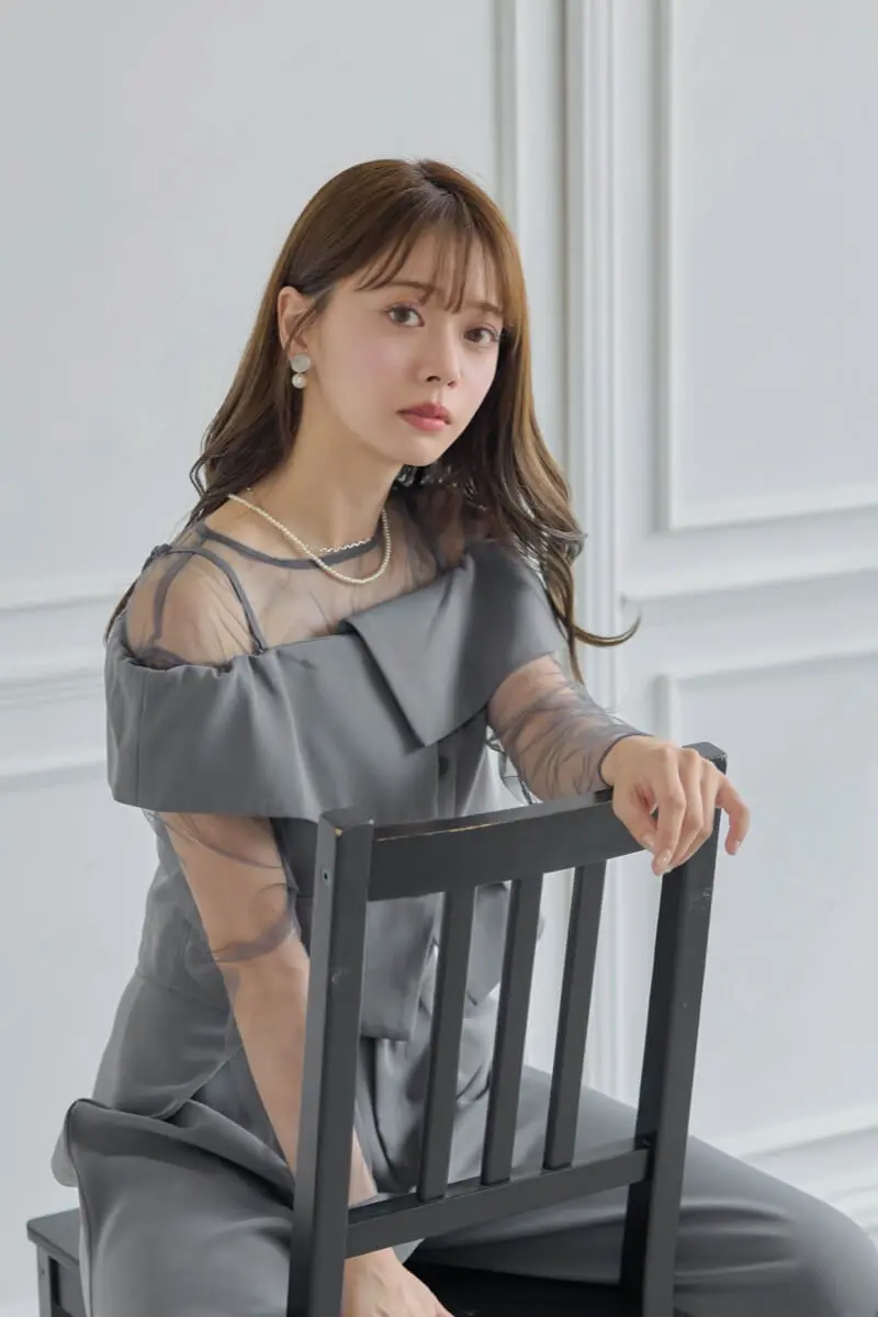 ★新品★ LE’RURE パンツドレス　結婚式　パーティー　2次会　グレー　M RUIRUE BOUTIQUE ペプラム裾レースダークグレーパンツドレス (M