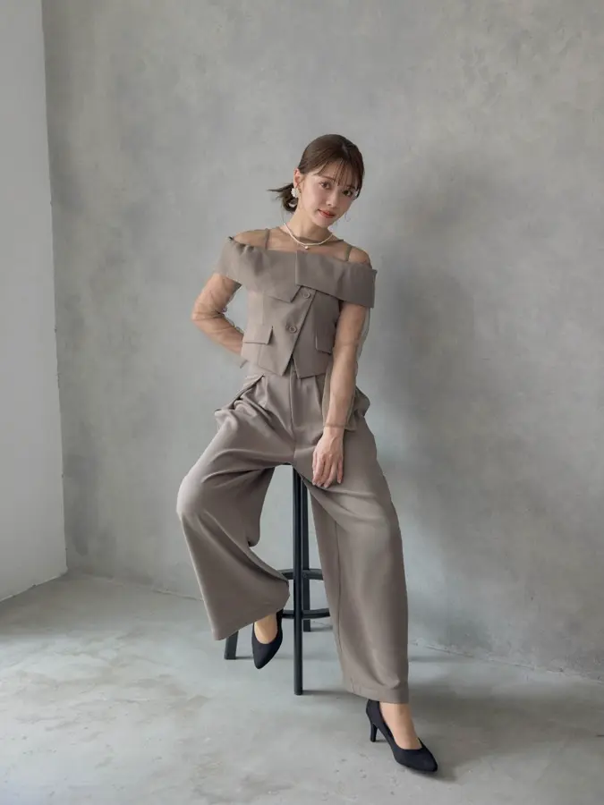★新品タグ付き★ LE’RURE　パンツドレス　結婚式　パーティー　ブラック　M ☆新品☆ LE'RURE パンツドレス結婚式パーティーM