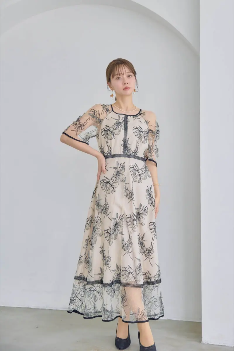 ブラック×ベージュのドローイングフラワードレス | Dorry doll | M