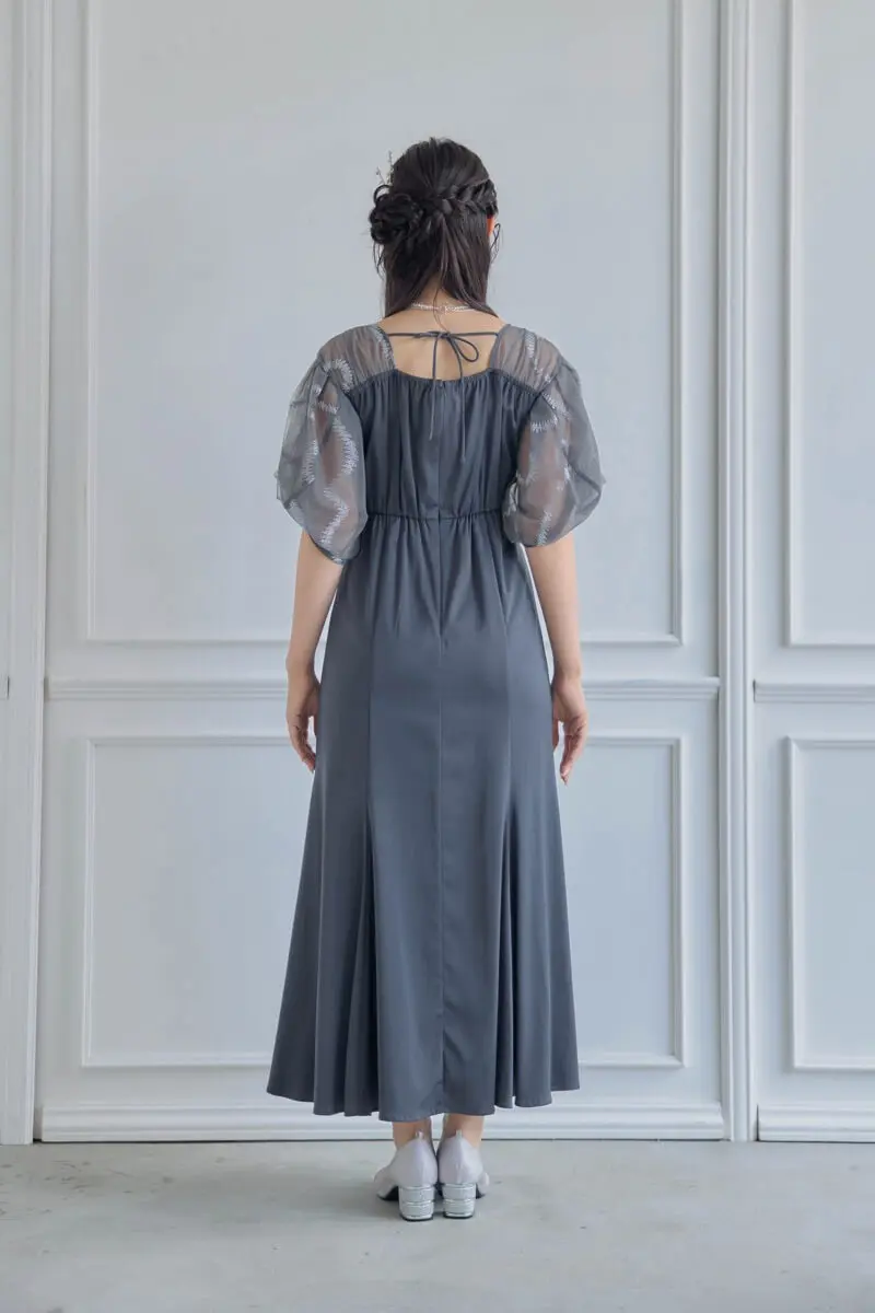 グレーのグラフィティスリーブドレス | LE' RURE | M | 結婚式