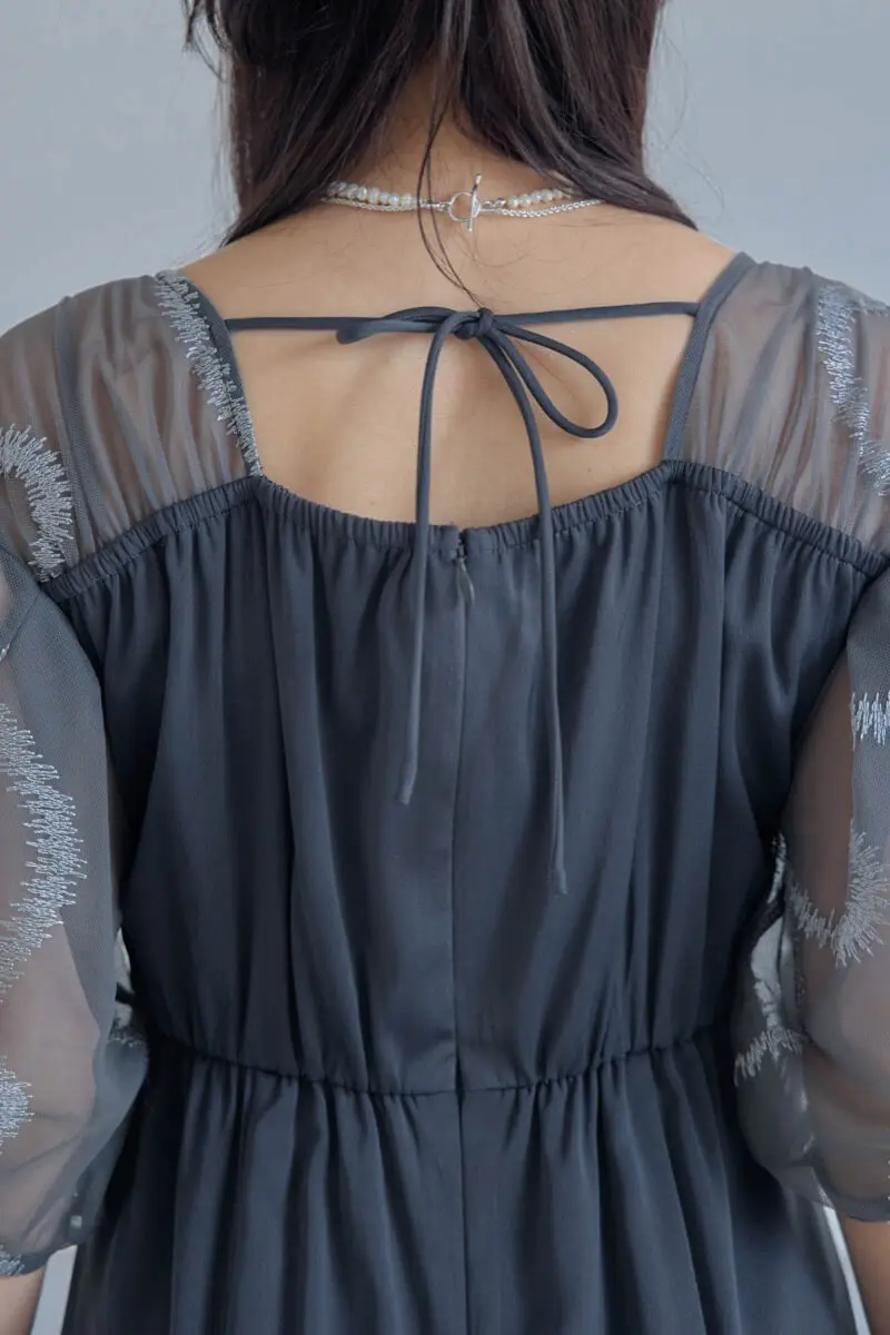 グレーのグラフィティスリーブドレス | LE' RURE | M | 結婚式