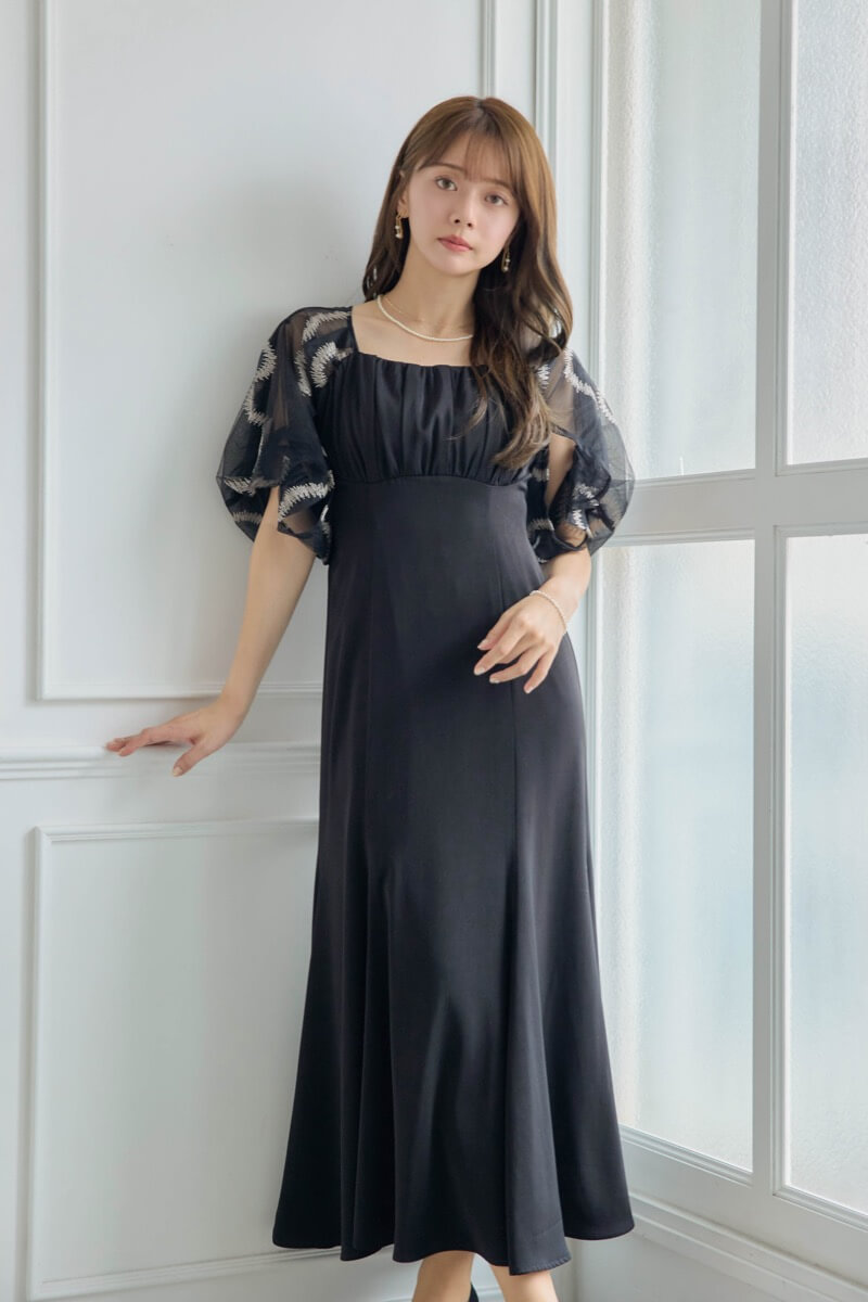 ブラックのグラフィティスリーブドレス | LE' RURE | M | 結婚式