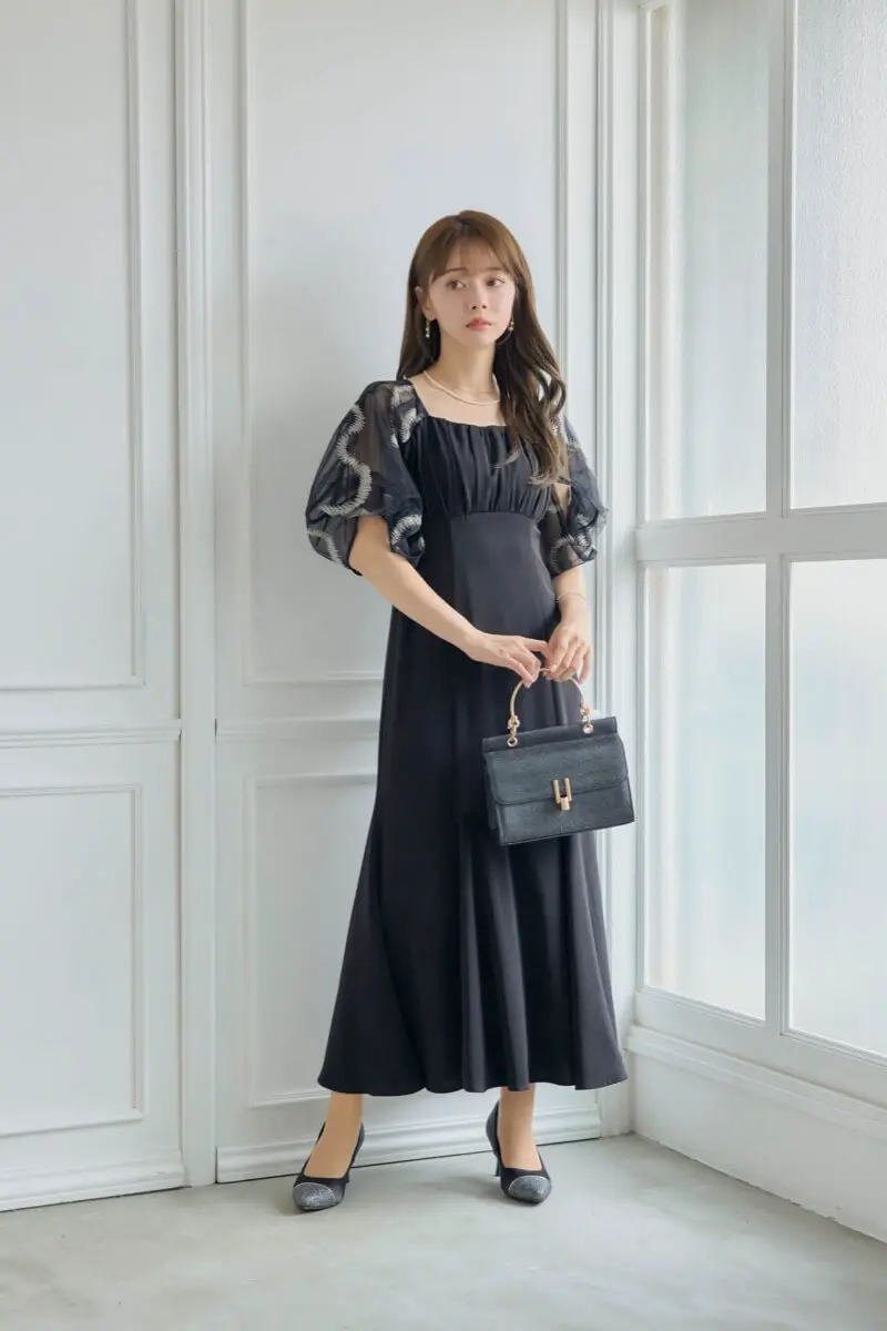 ブラックのグラフィティスリーブドレス | LE' RURE | M | 結婚式