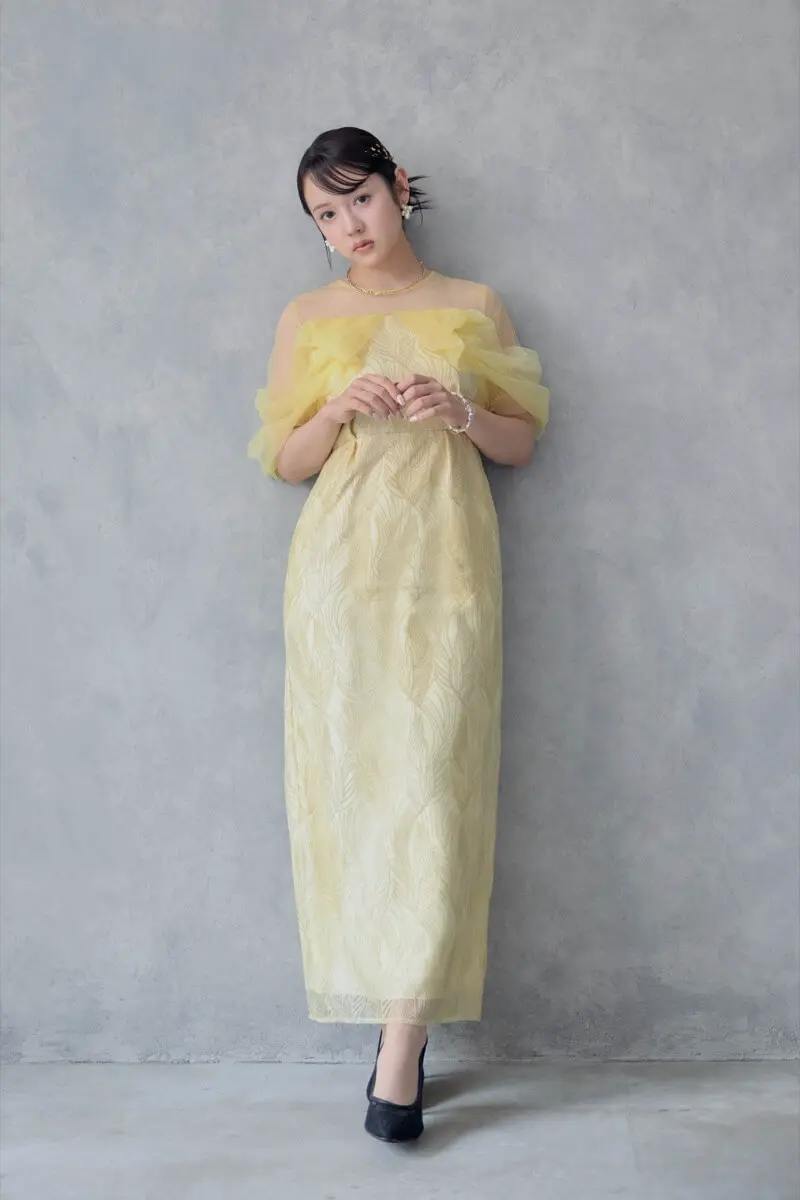 イエローのトルネードペンシルドレス /et.UNiVER