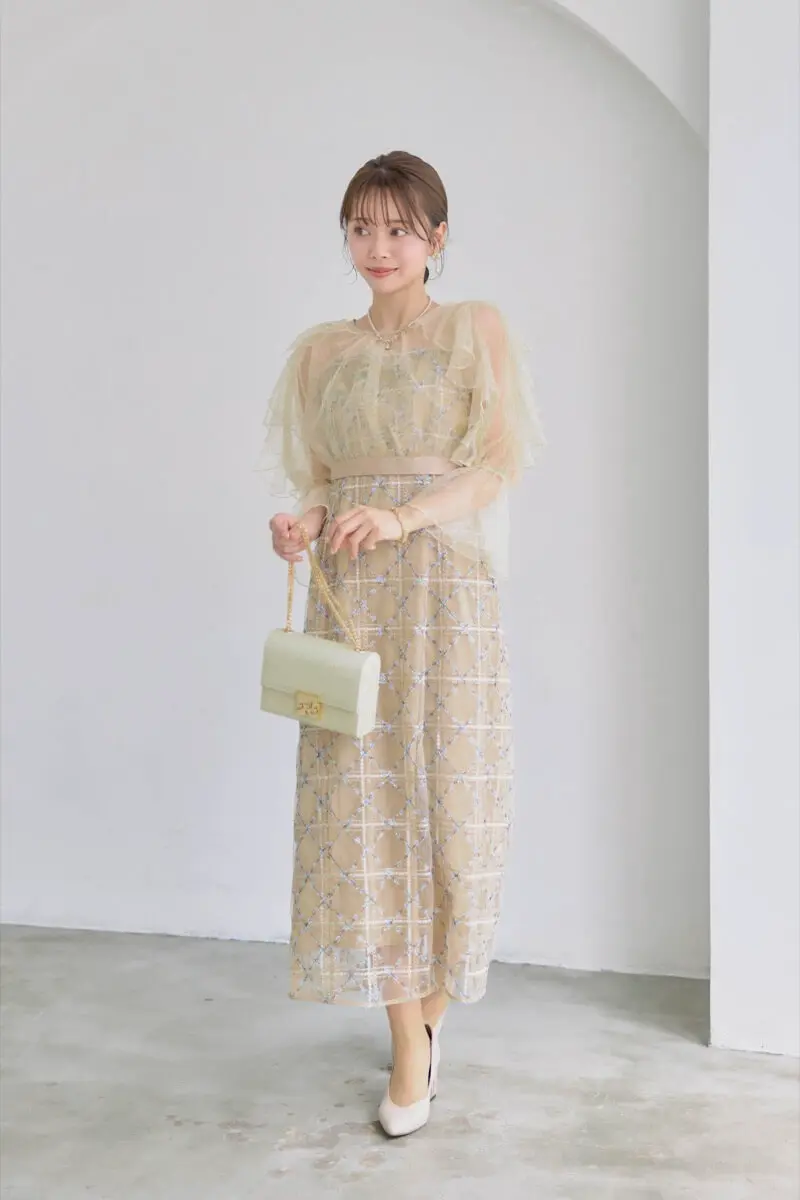 千切りキャベツ　バックリボンレース　ドレス　M グレイッシュベージュ 千切りキャベツ バックリボンレース ドレス M グレイッシュ