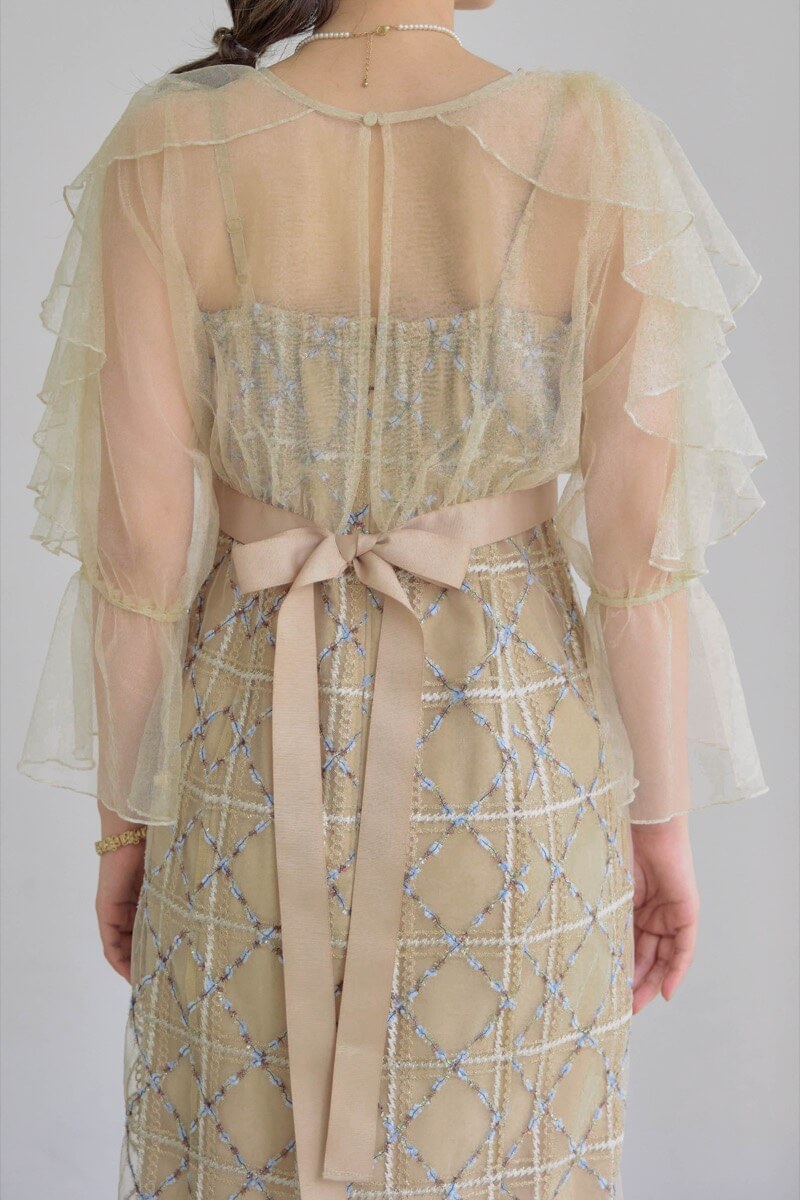 ベージュのボレロ付きチェックレースドレスの商品画像6