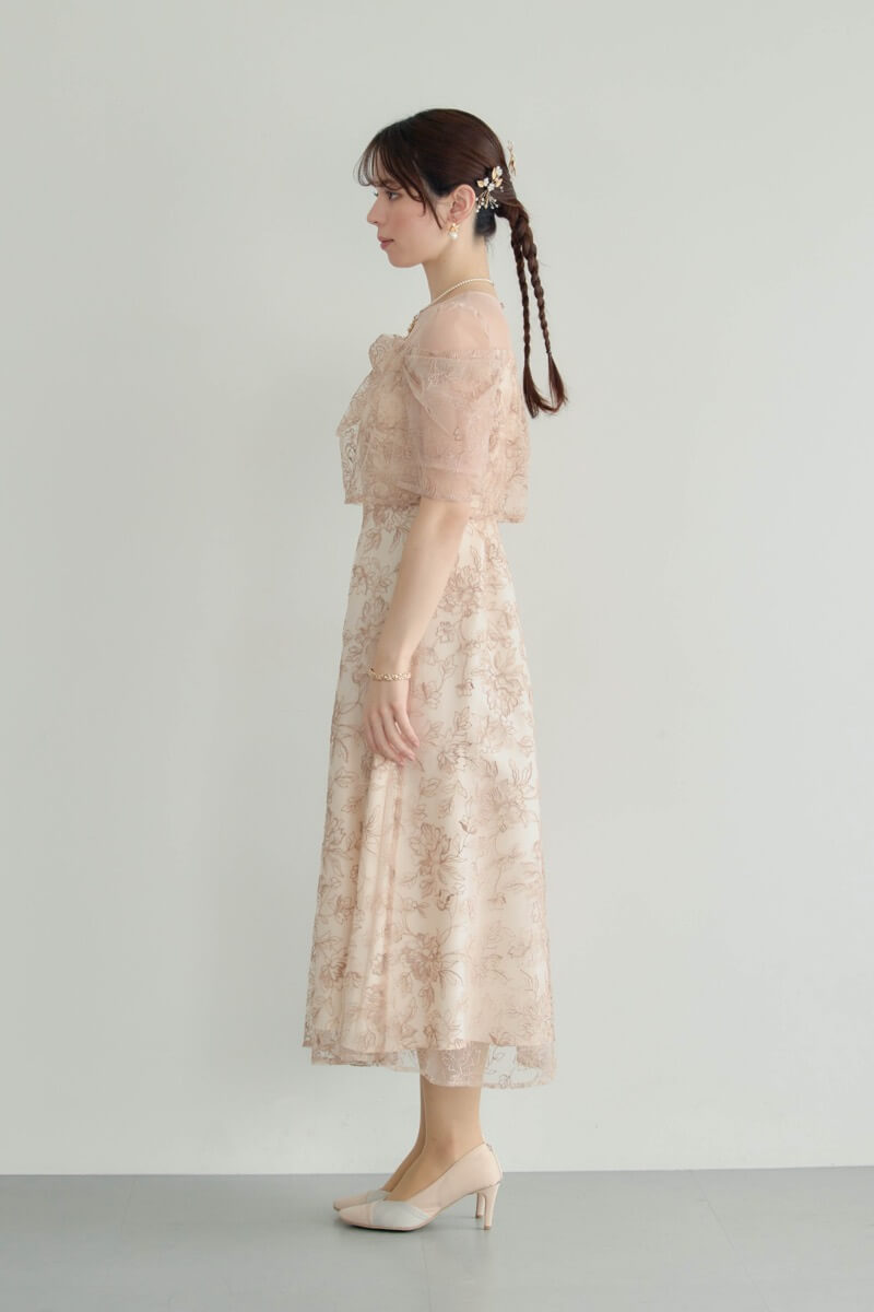 ピンクベージュのドレープラメ刺繍ドレスの商品画像3