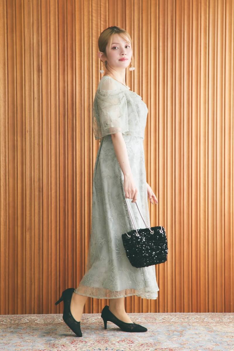 ライトグリーンのドレープラメ刺繍ドレスの商品画像12