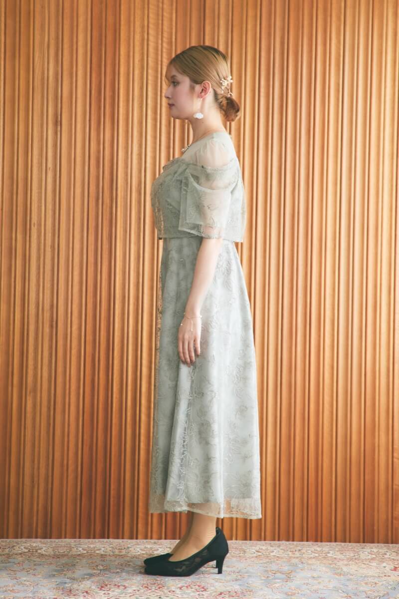 ライトグリーンのドレープラメ刺繍ドレスの商品画像3