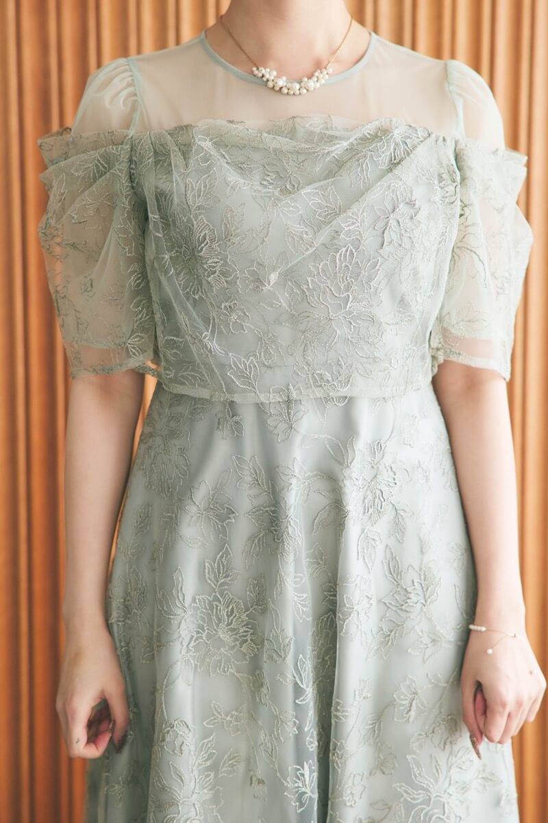 ライトグリーンのドレープラメ刺繍ドレスの商品画像5