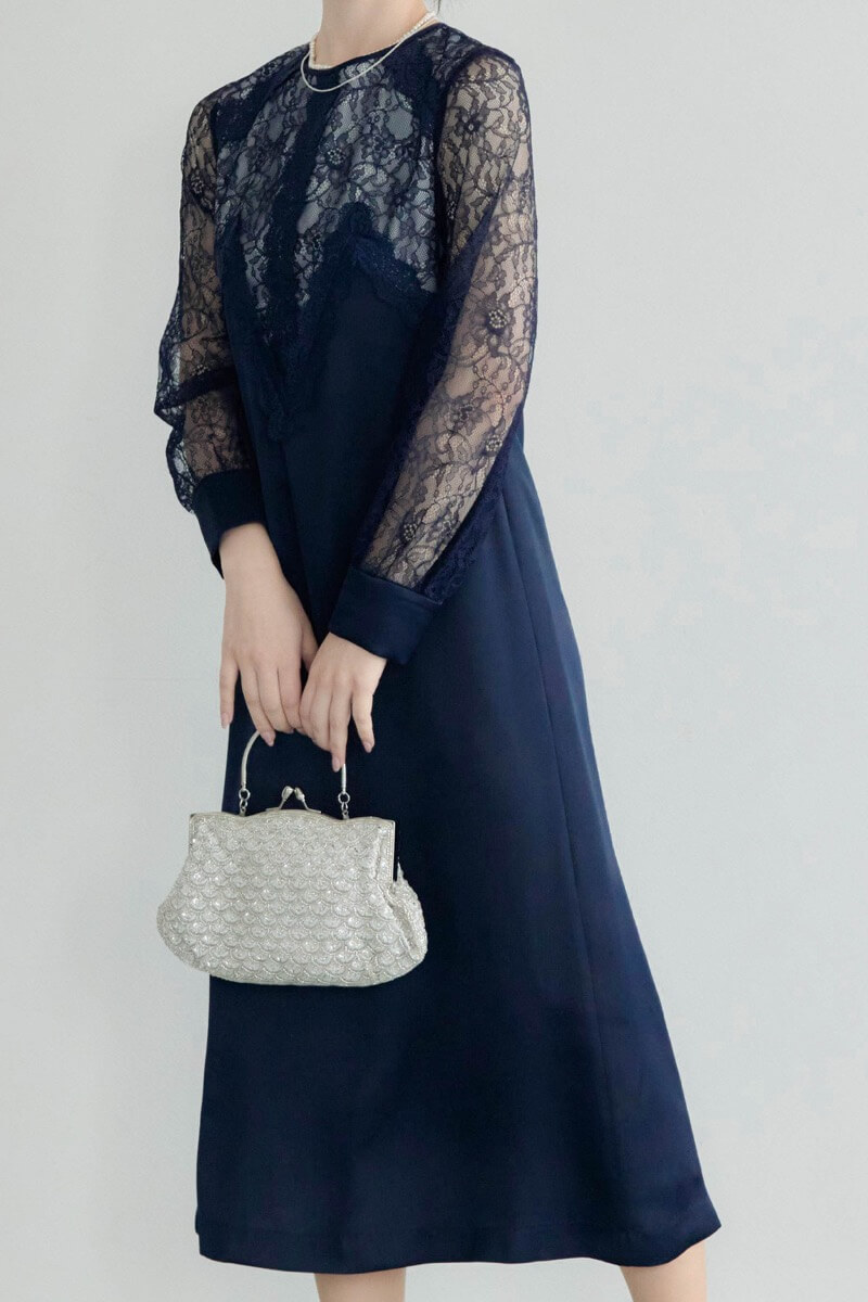 ネイビーのフロントデザインレースドレスの商品画像10