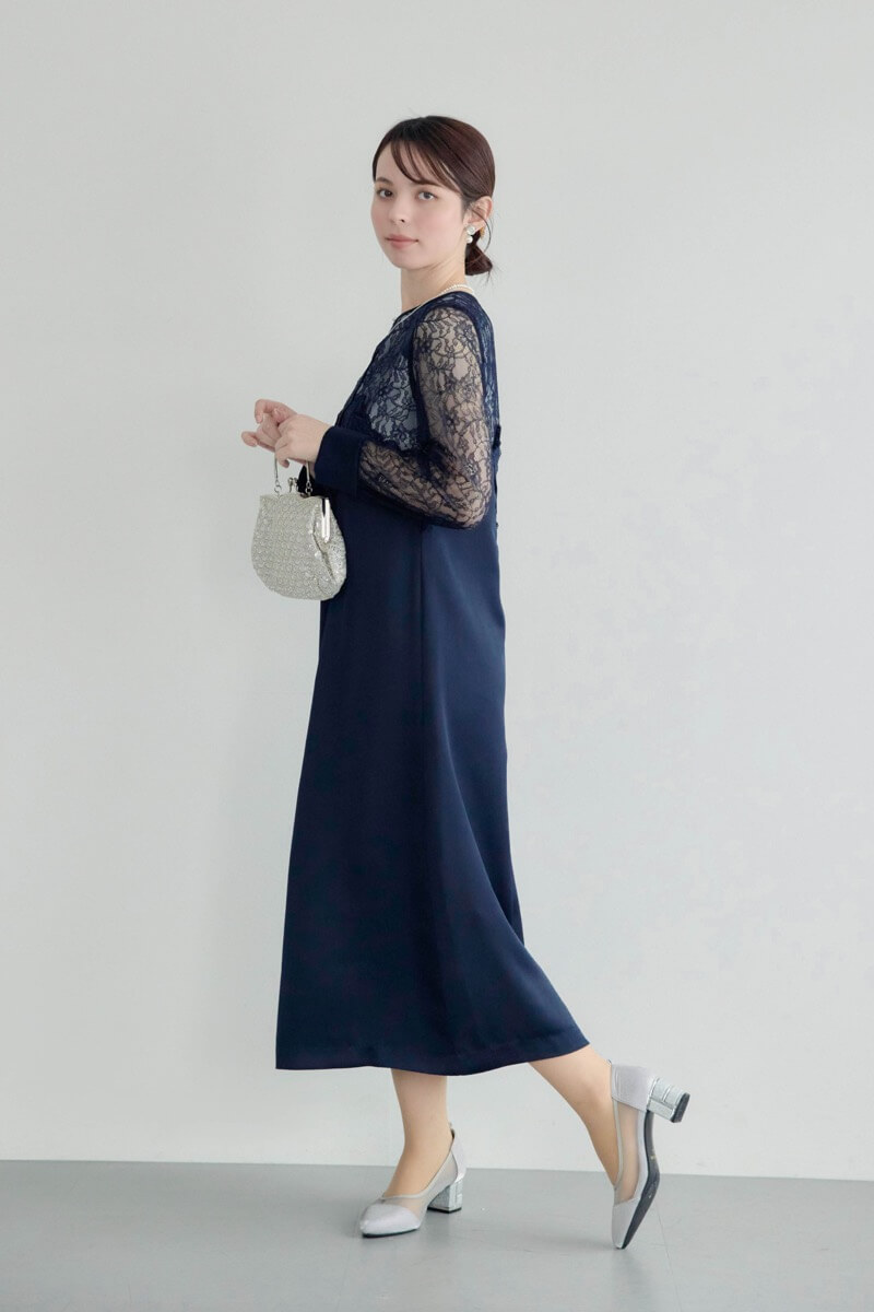 ネイビーのフロントデザインレースドレスの商品画像12
