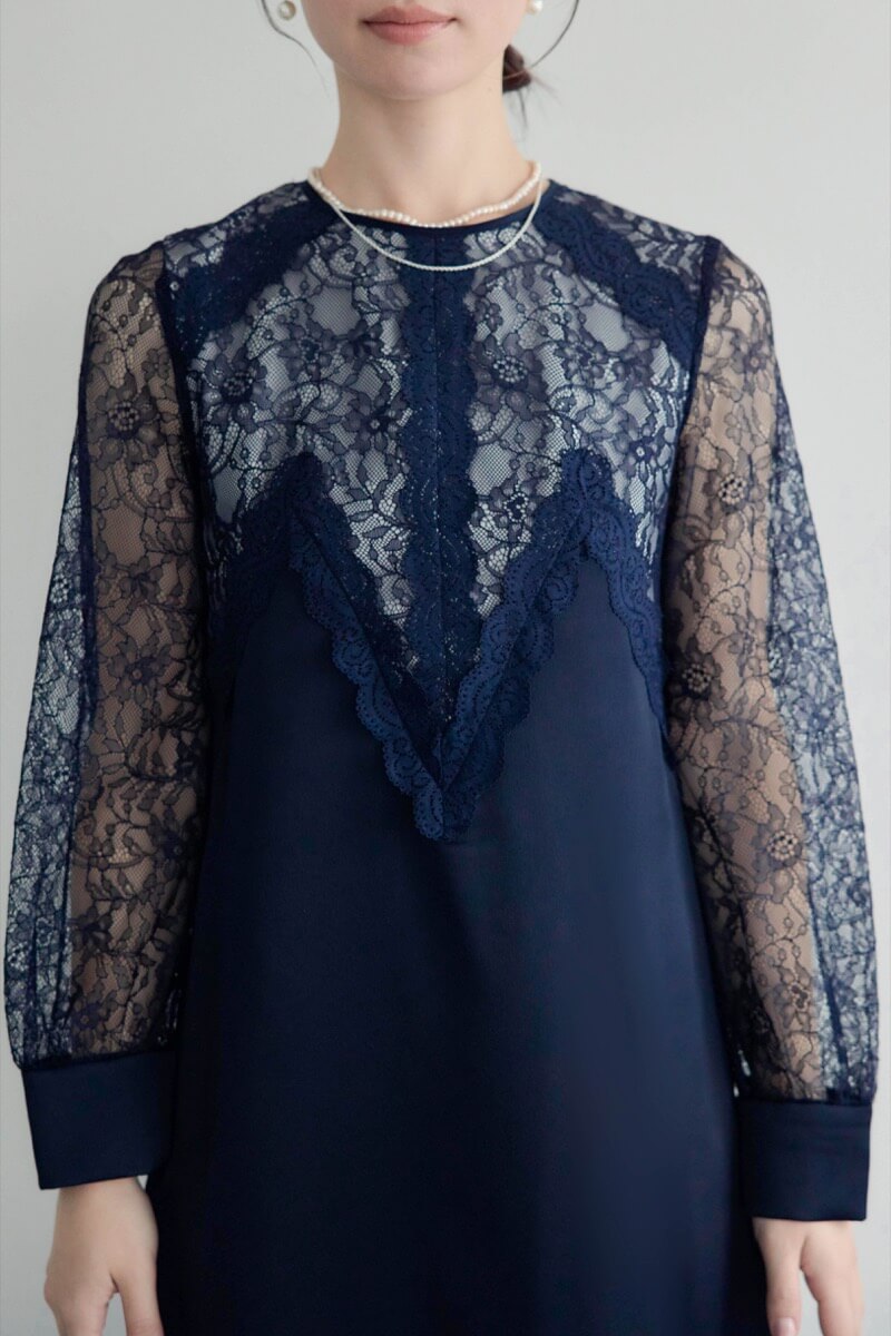 ネイビーのフロントデザインレースドレスの商品画像5