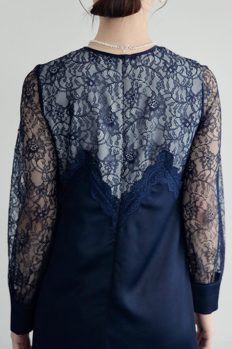 ネイビーのフロントデザインレースドレスの商品画像6