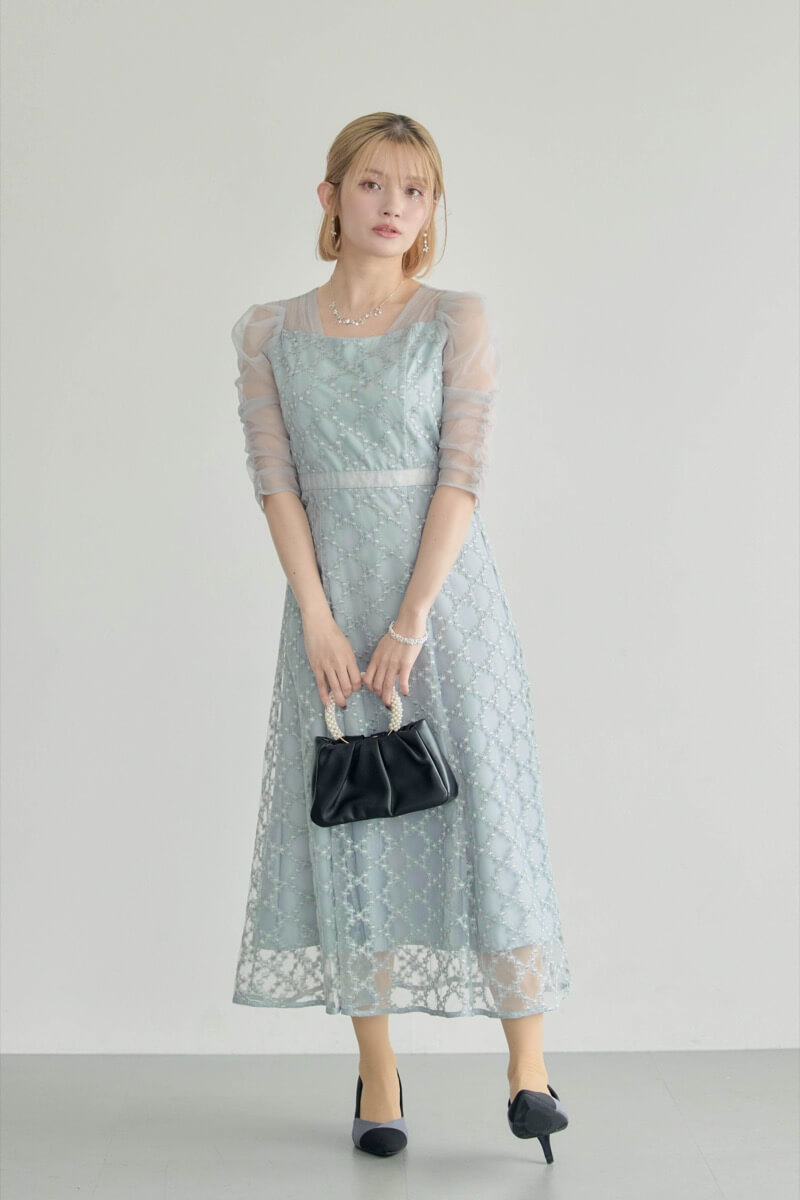 グレーのダイヤフラワーレースドレスの商品画像8