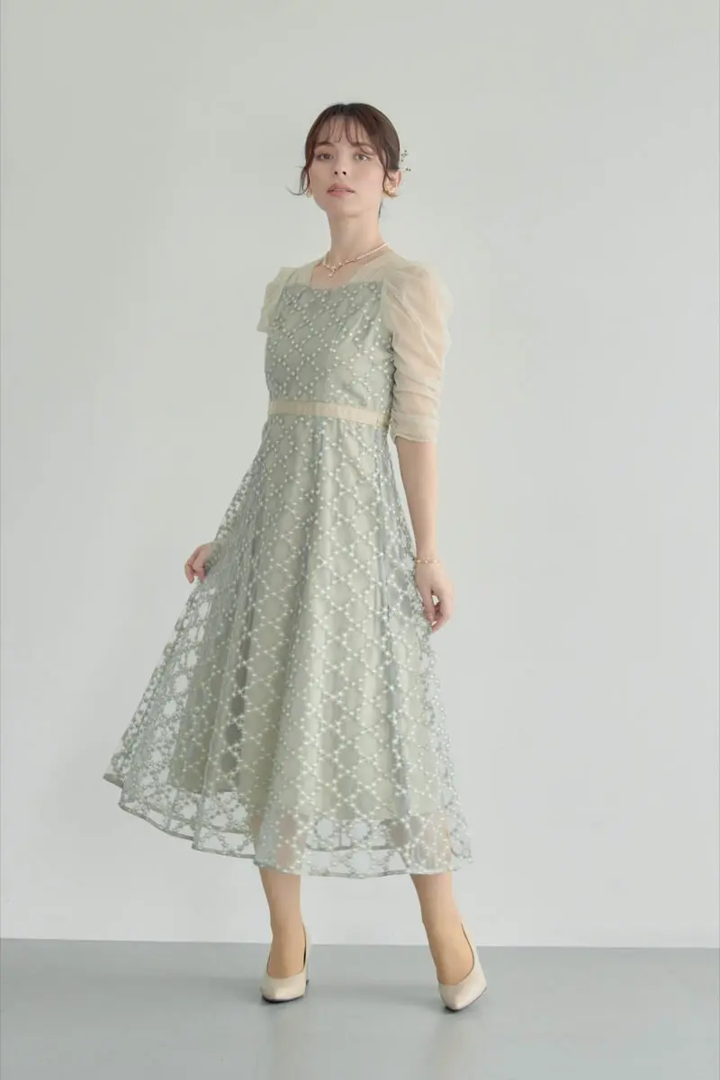 グリーンのダイヤフラワーレースドレス