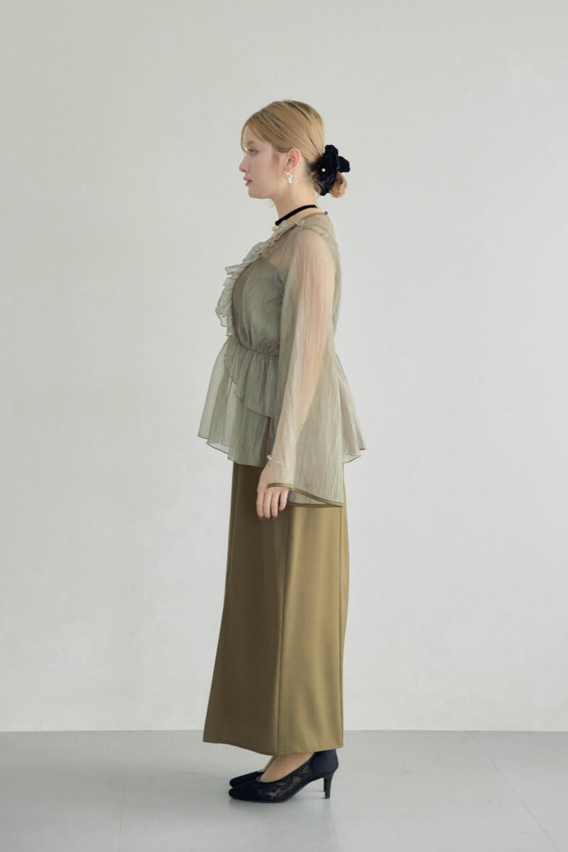 カーキのフリルトップス付きドレスの商品画像3
