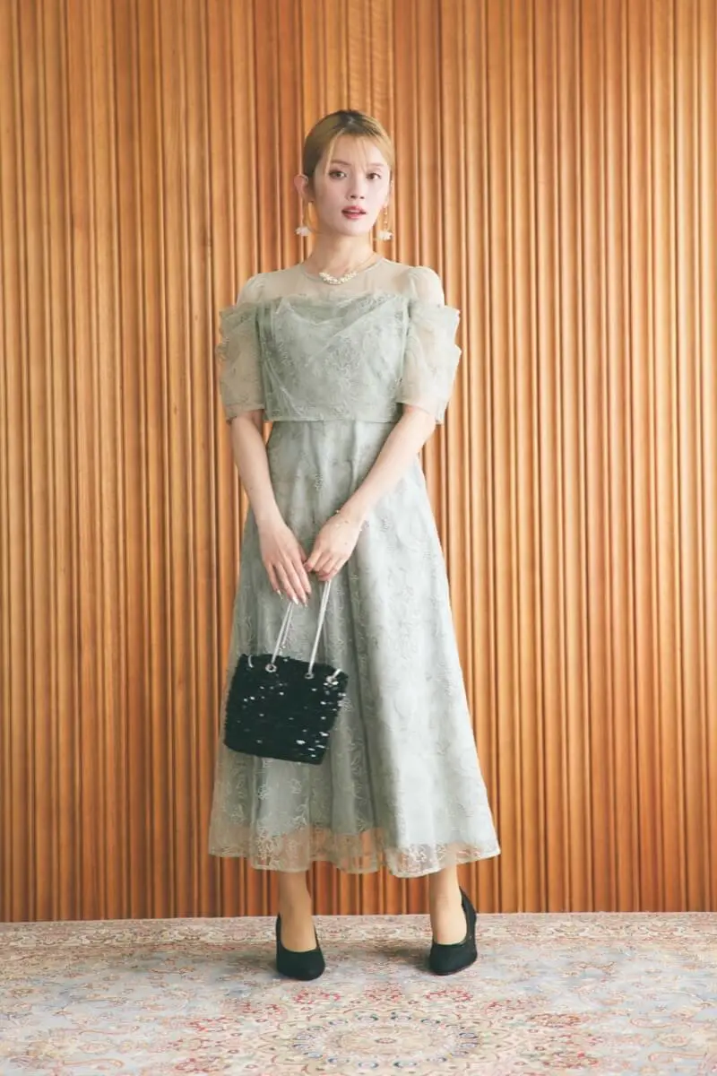 ライトグリーンのドレープラメ刺繍ドレス | metoi | M | 結婚式
