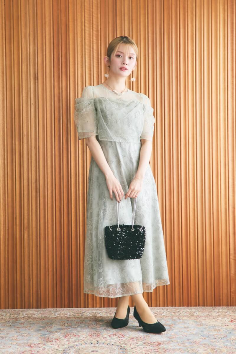 ライトグリーンのドレープラメ刺繍ドレスの商品画像8