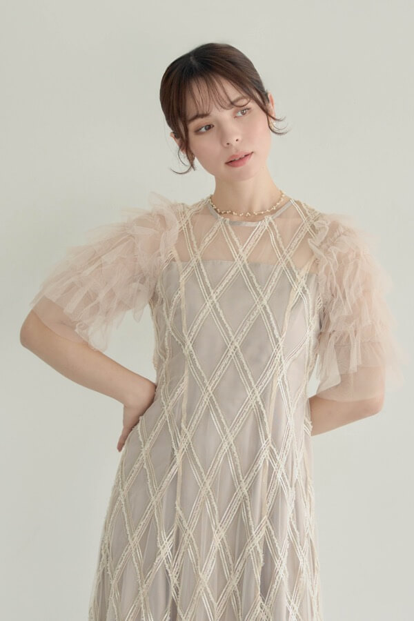 ベージュのダイヤチェックフリルスリーブドレス | Dorry doll | M | A-3059