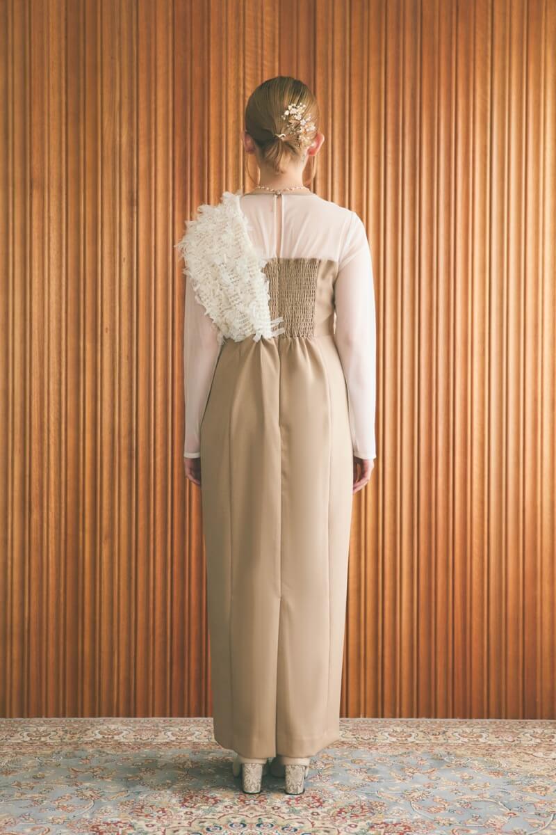 ベージュのフリンジグリッターノットドレスの商品画像4