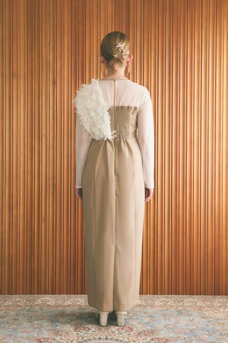 ベージュのフリンジグリッターノットドレス | ANDRESD | M | 結婚式