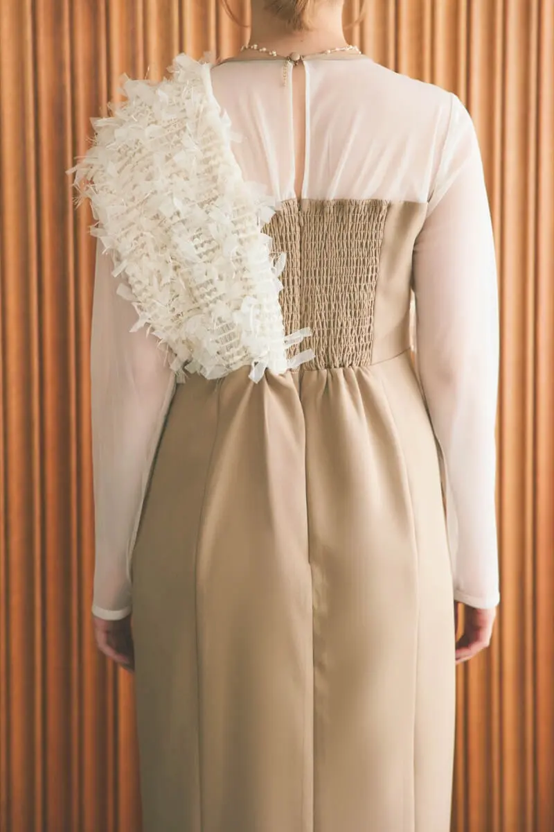 ベージュのフリンジグリッターノットドレス | ANDRESD | M | 結婚式