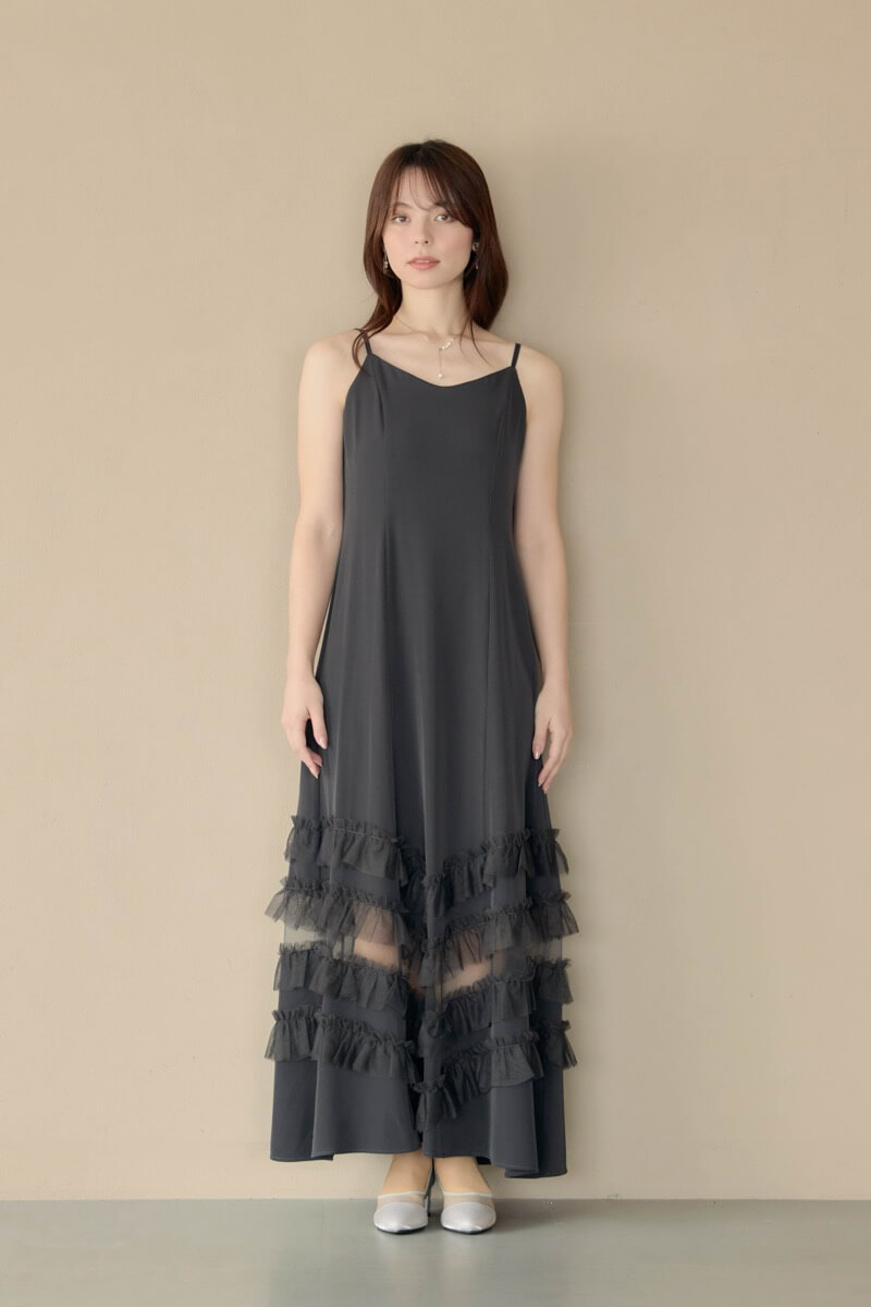 チャコールのトランスペアレントヘムセットアップドレスの商品画像7