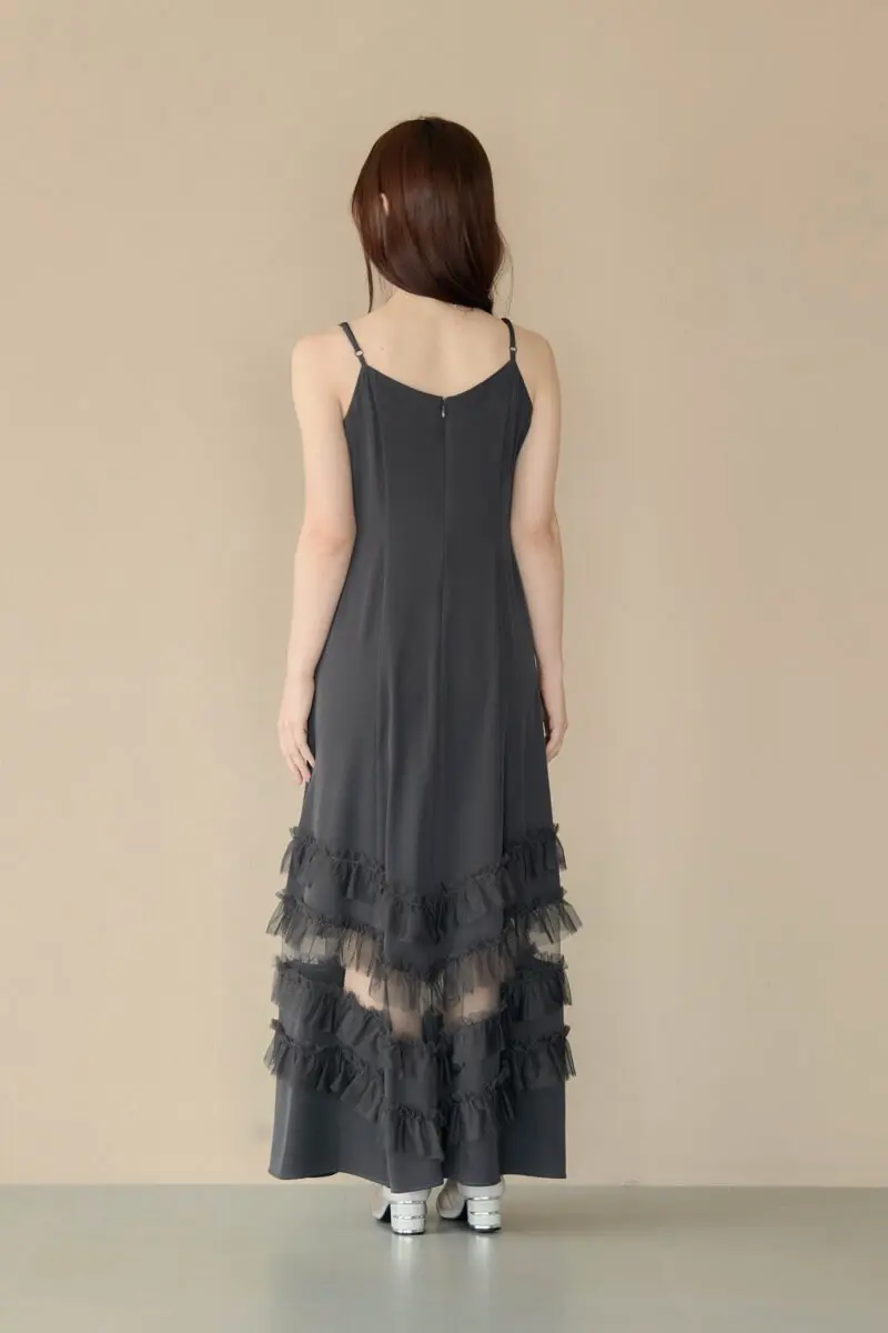 チャコールのトランスペアレントヘムセットアップドレス | et.UNiVER