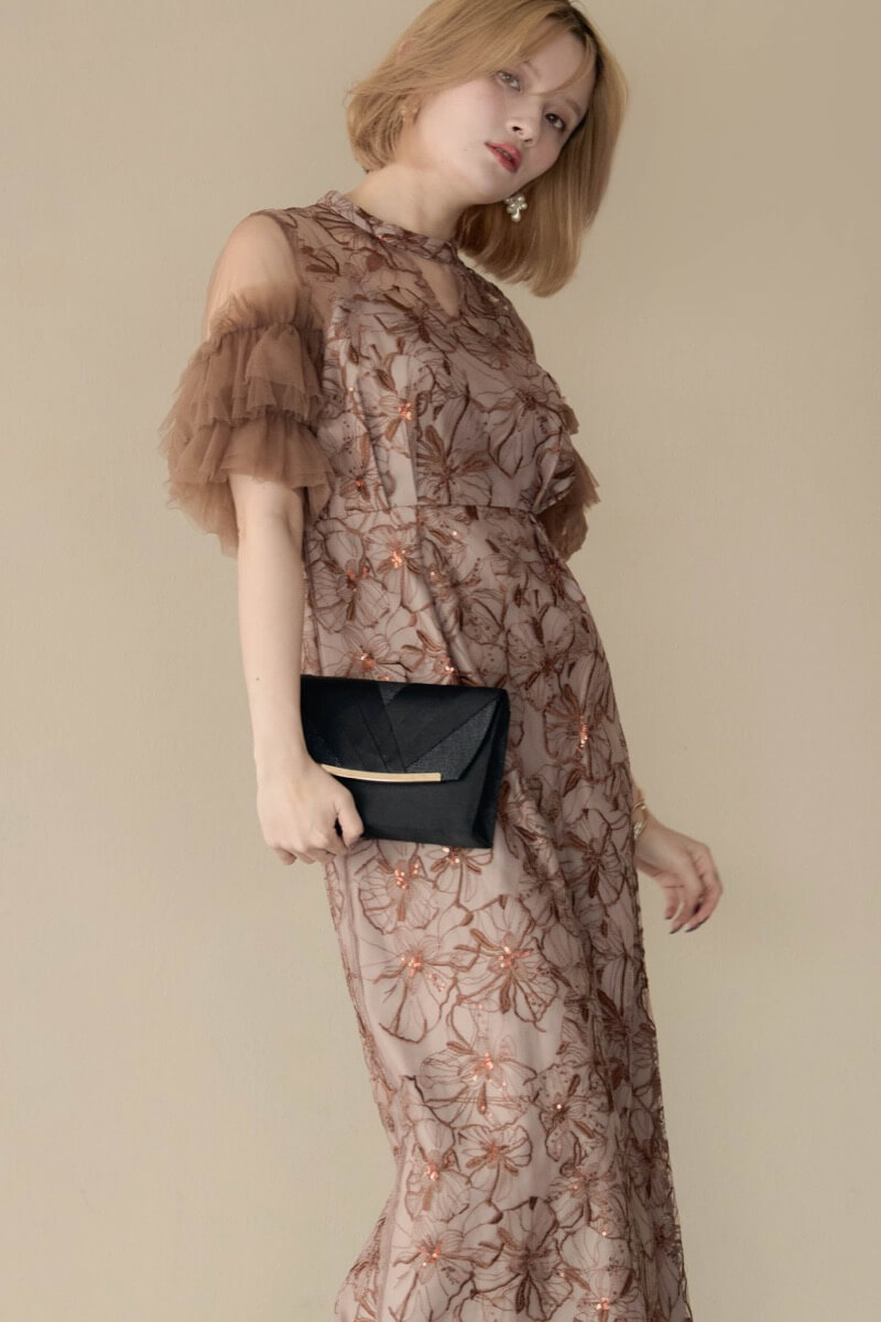 ブラウンのスパンコール刺繍レースドレスの商品画像11