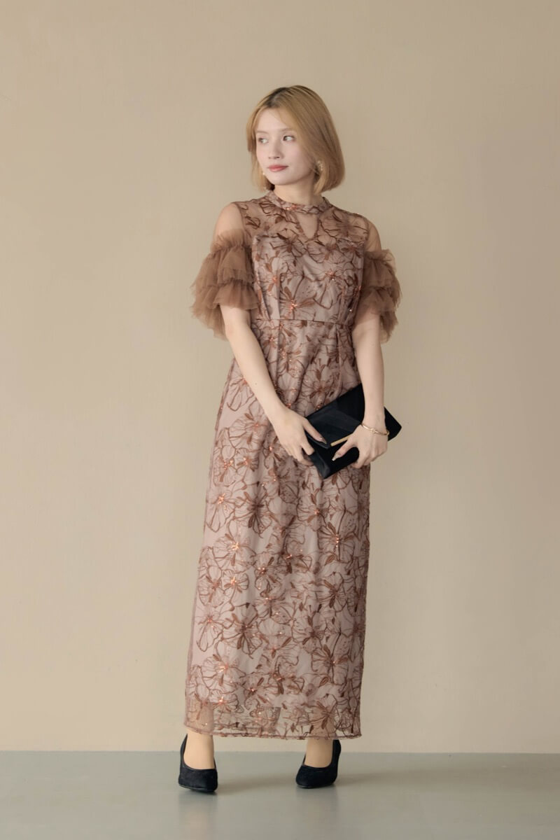 ブラウンのスパンコール刺繍レースドレスの商品画像2