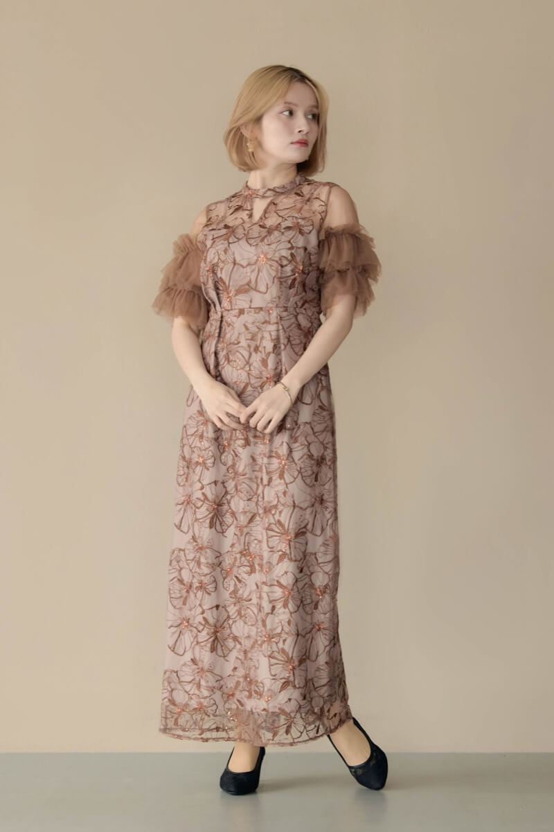 ブラウンのスパンコール刺繍レースドレスの商品画像8