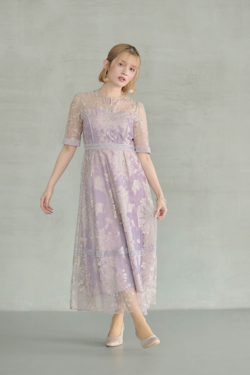 ピンクのラダーレースドレスの商品画像1