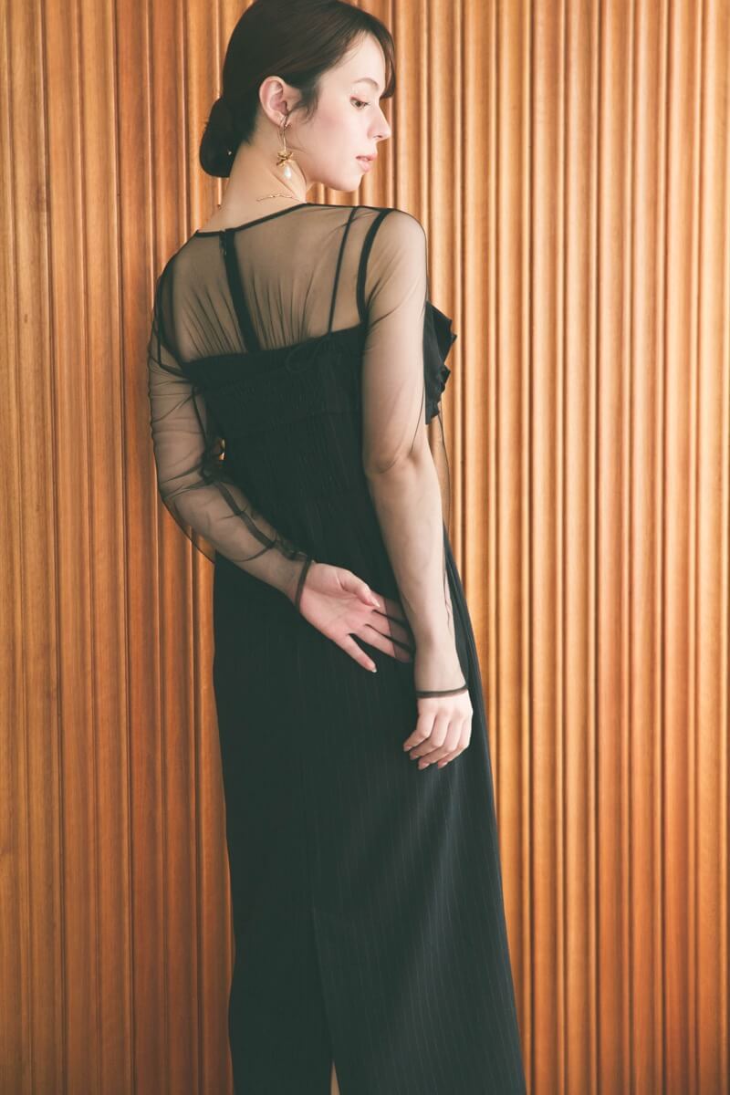 ブラックのフリルビスチェストライプドレスの商品画像11