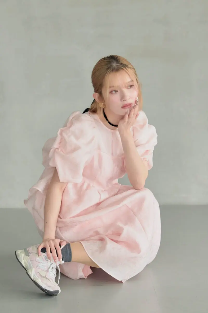 ピンクのバブルスリーブジャガードドレス | ANDRESD | M～マタニティ