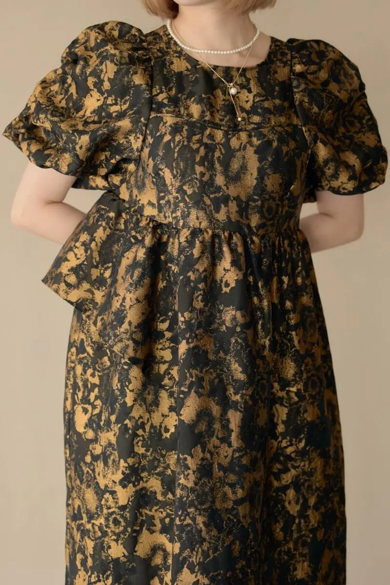美品　ANDRESD バブルスリーブジャガードドレス　オケージョン　マタニティ バブルスリーブジャガードドレス / bubble sleeve jacquard dress