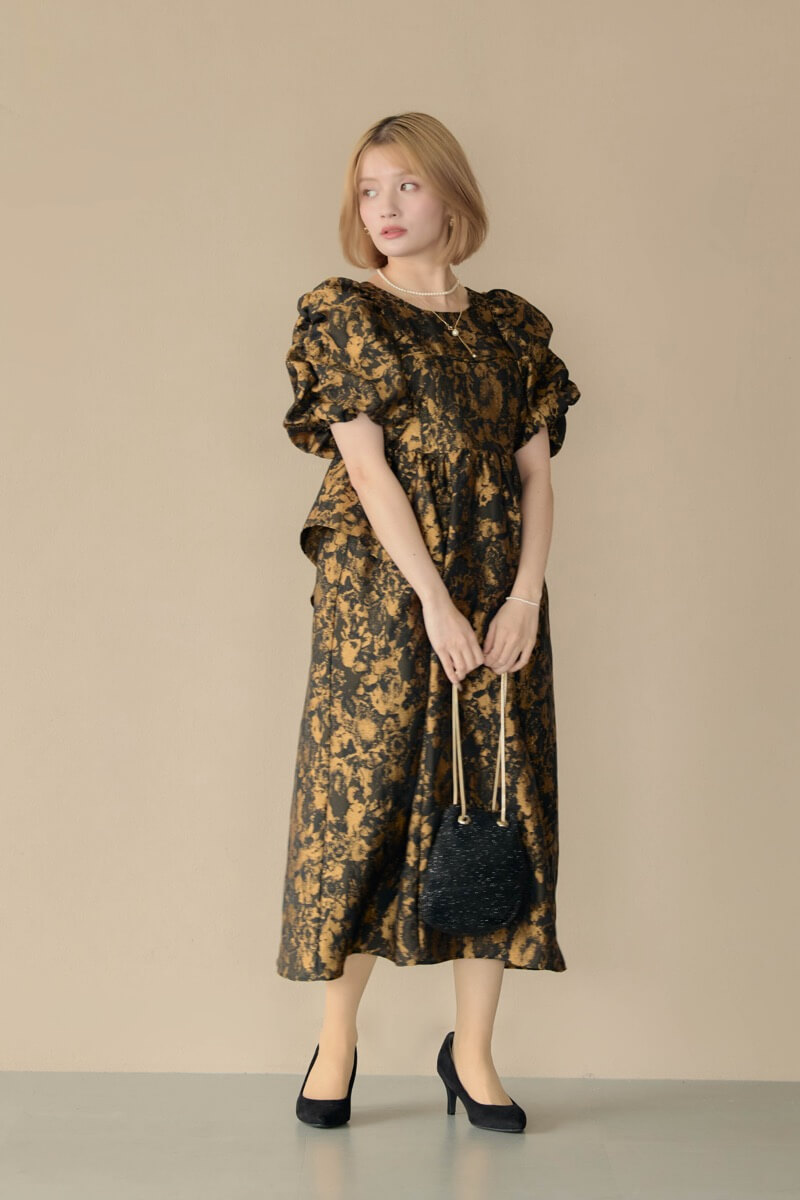 ブロンズのバブルスリーブジャガードドレスの商品画像8