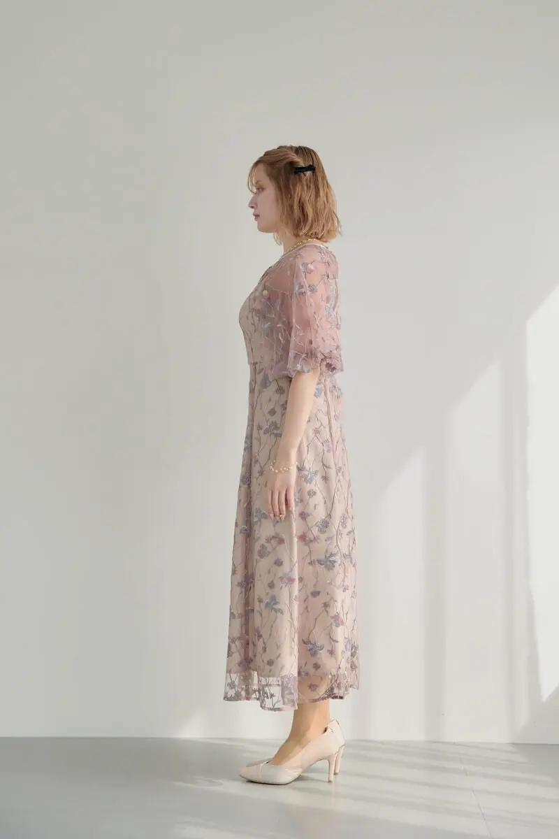 ピンクのフローラル刺繍シアードレス | metoi | L | 結婚式パーティー