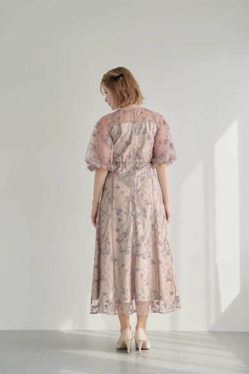 ピンクのフローラル刺繍シアードレス | metoi | L | 結婚式パーティー