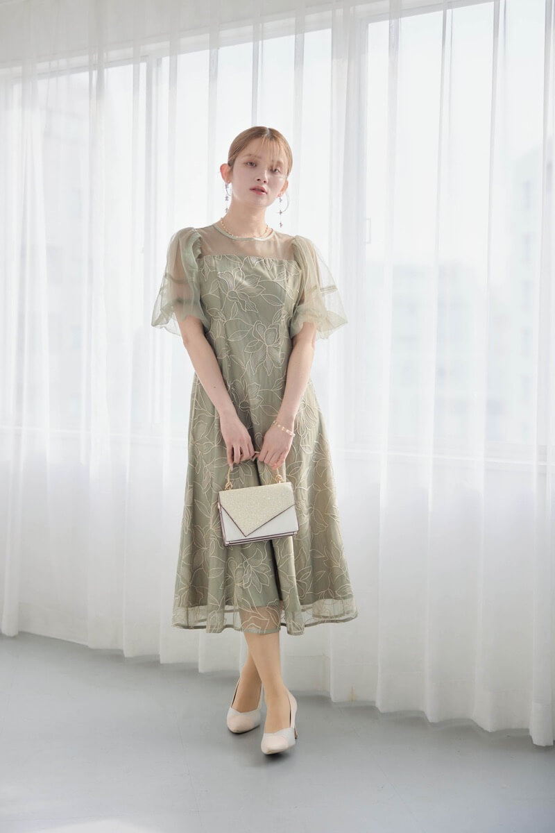 グリーンのリリーパターンレースドレスの商品画像15