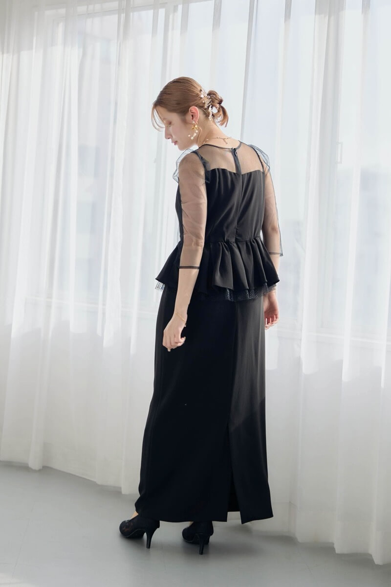 ブラックのペプラムドレスの商品画像13