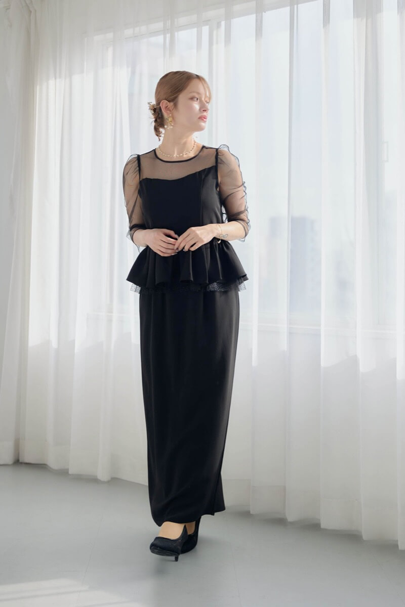 ブラックのペプラムドレスの商品画像2