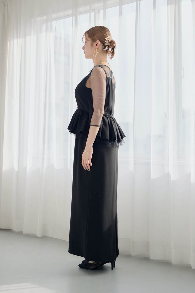 ブラックのペプラムドレスの商品画像3