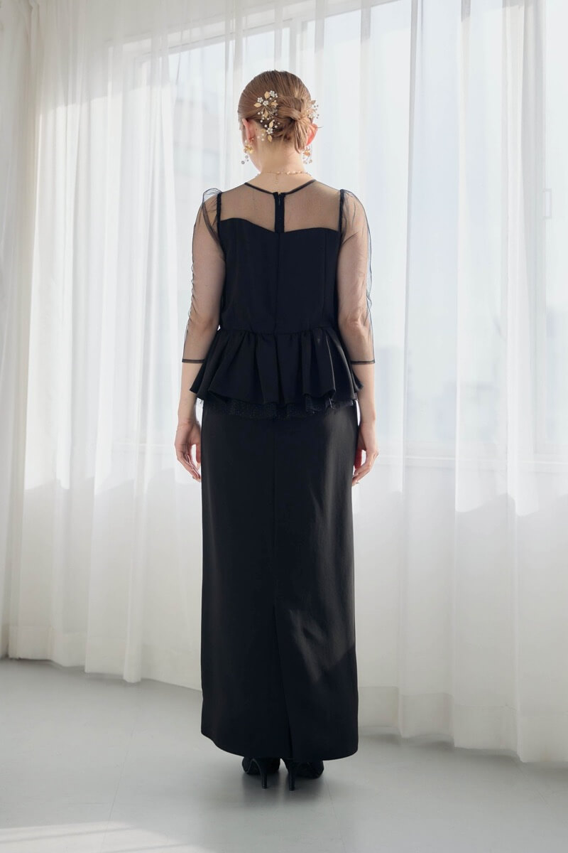 ブラックのペプラムドレスの商品画像4